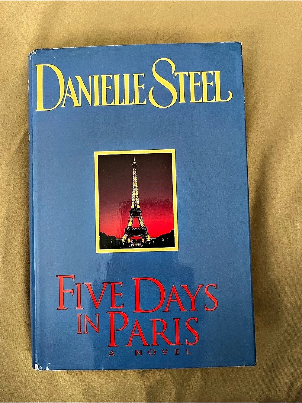 Danielle Steel Five Days in Paris Hardcover Novel Blue